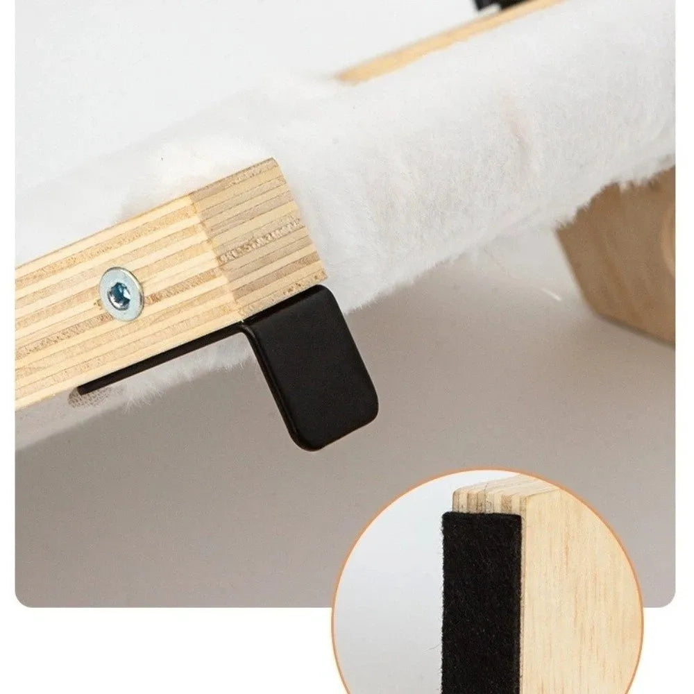 Le Belvédère Sleepy Buddy — hamac de fenêtre en bois pour chat