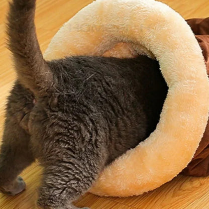 Chat entrant dans le Sac de Couchage Sleepy Buddy